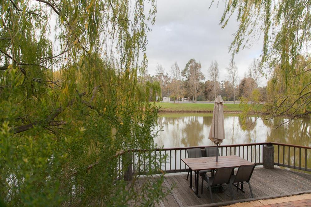 Perricoota Vines Retreat Hotel Moama Cameră foto